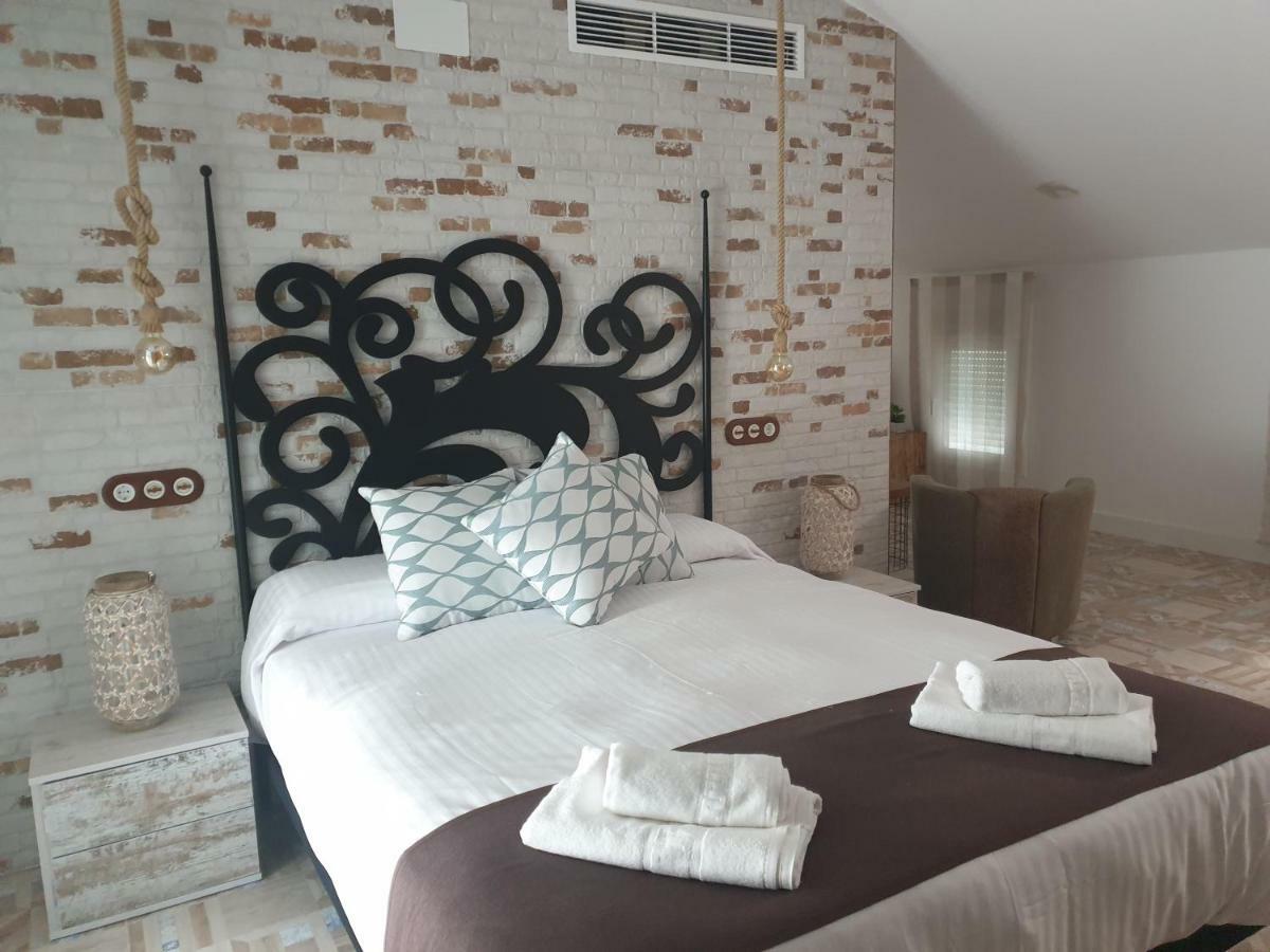Apartamentos Hostal Cabañas Carboneras de Guadazaón Exterior foto